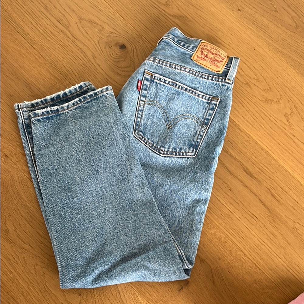 Levi's 502 Jeans
